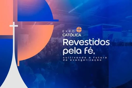ExpoCatólica 2026 reúne inovação, arte sacra e novas formas de evangelização: Imagem promocional do evento Expo Catolica com o tema “Revestidos pela fé”, cenário azul e elementos religiosos de cruz e círculos, incluindo o texto “Cultivando o futuro”.